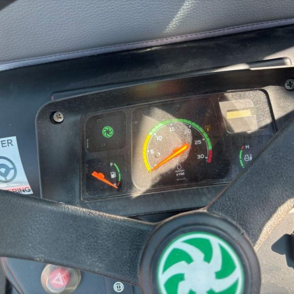 VST 918 s kabínou – Obrázok 2